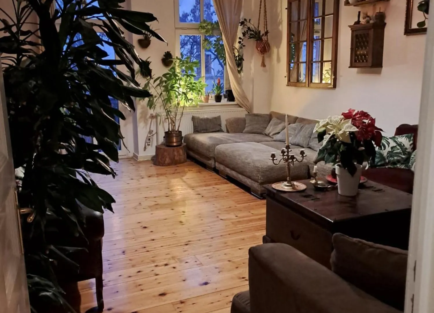 Sonnige Und Ruhige Altbauwohnung In Friedrichshain 베를린 0*,  독일
